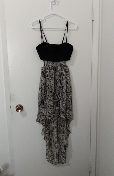 Forever 21 Dresses & Skirts - Mini drop hem 👗 dress